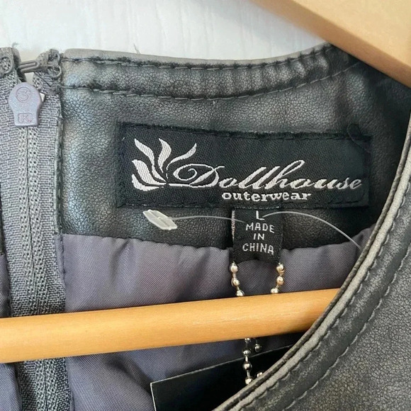 Dollhouse Outfitters Womens Vegan Faux Leather Black Vest Size Large NWT Biker. - Picture 7 of 9
